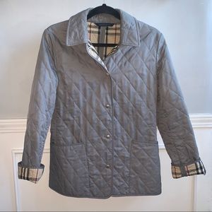 Gray Burberry quilted jacket with snap buttons: great for Fall!